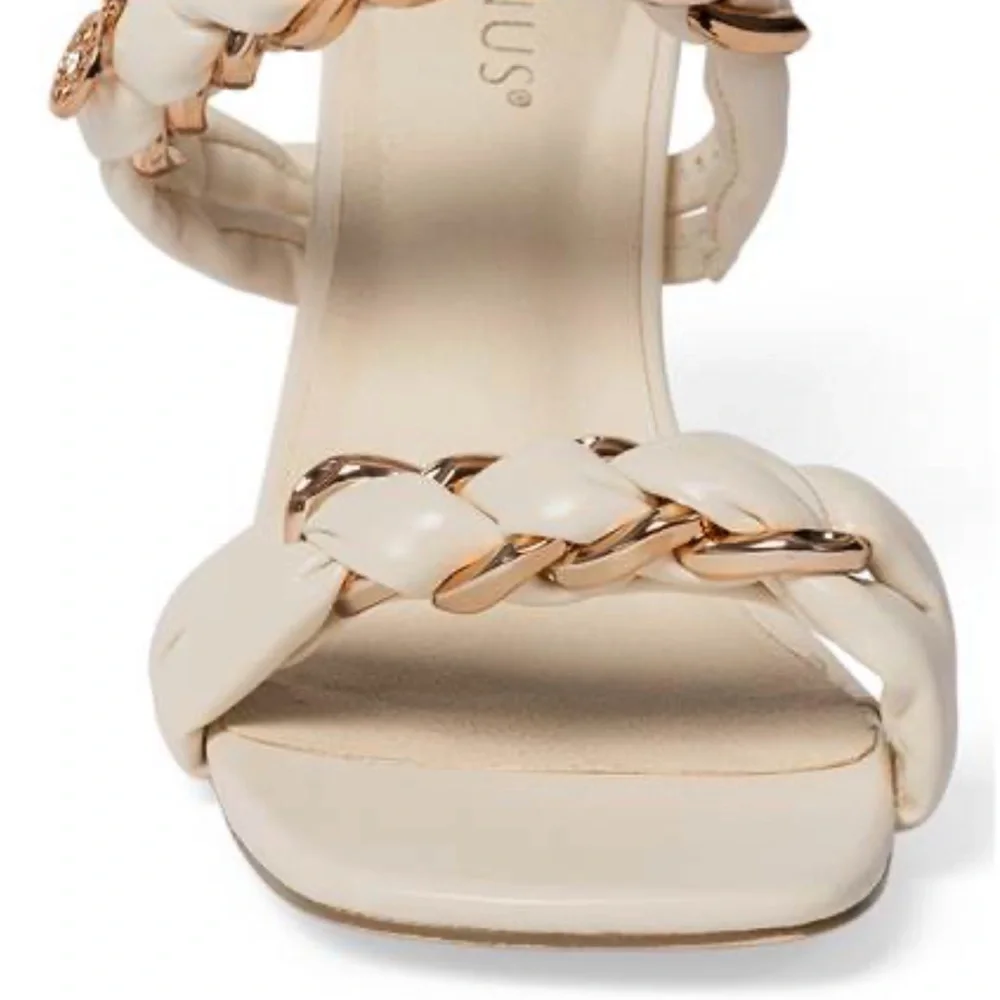 ELEGANT CHAIN DETAIL SLIP ON SANDALS COLOR CREAM CLASSY CHIC SZ 8